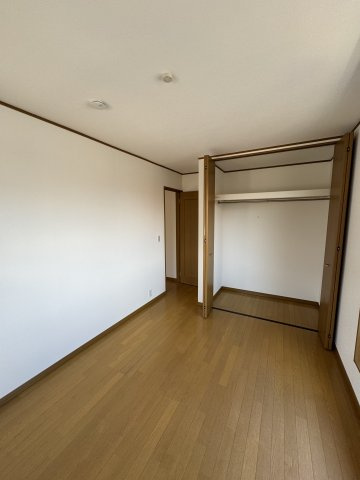 久喜市本町二丁目戸建の洋室|コンパクトで使いやすい洋室です