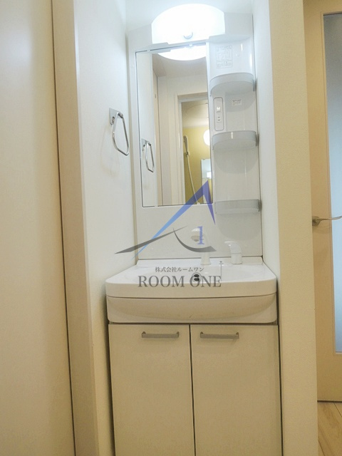 フェリーチェ梅屋敷Ⅰの洗面所|洗面台です。