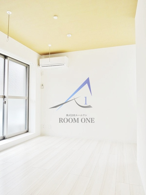 フェリーチェ梅屋敷Ⅰの居間・リビング|洋室のお部屋です。