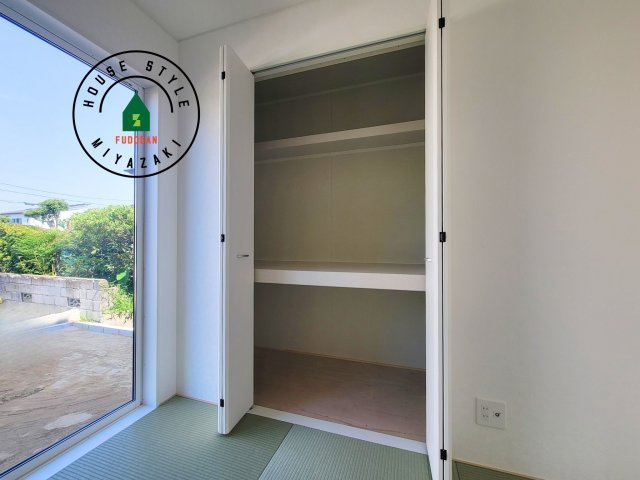 宮崎市大塚町第13-1棟（1号棟）の内観：施工例|収納には困りません。