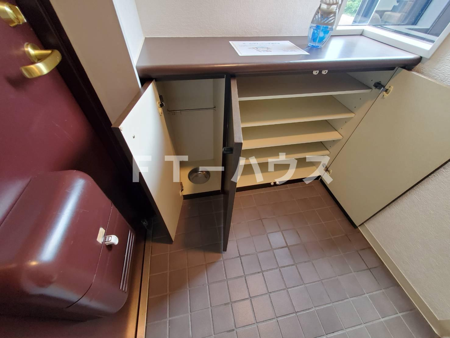 フェリス鷺沼の玄関