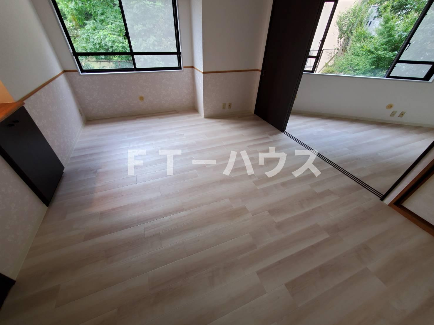 フェリス鷺沼の居間・リビング