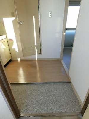 【玄関】 | グランビルド松ノ浜