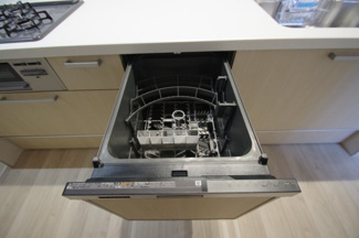 【前面道路含む現地写真】 | 日野市日野台2丁目　新築戸建て（全2棟）1号棟　5199万円