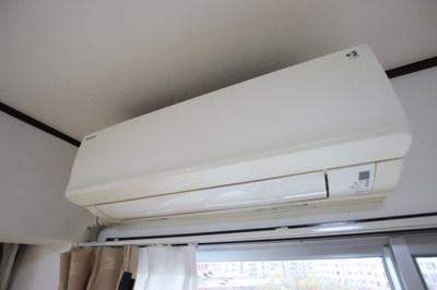 【内装】 | 泉北原山台団地　1号棟 | リビング中心にコンセント有