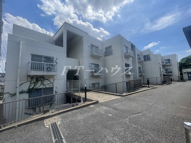 ウィングヒルズ金子の外観