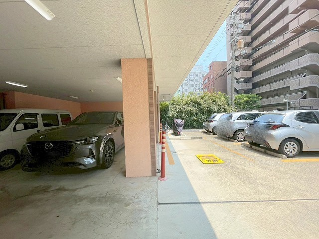 M’プラザ新大阪弐番館の駐車場