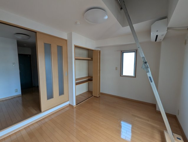 セレスト川西の居間・リビング