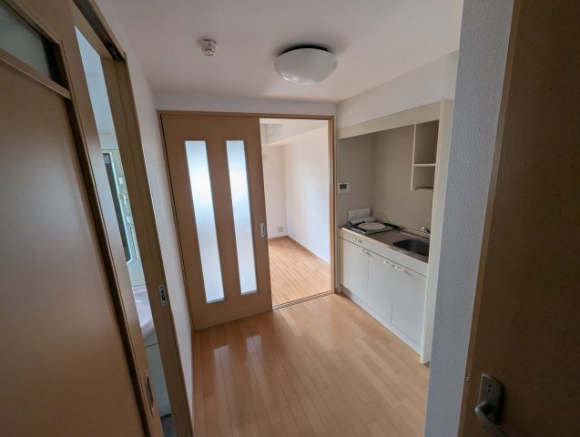 セレスト川西の内装