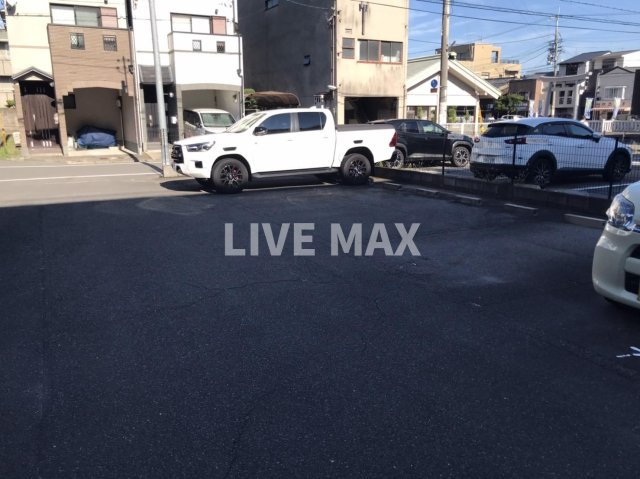 【駐車場】プレジール西ノ京