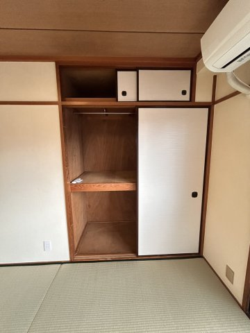 柴建ビルの収納