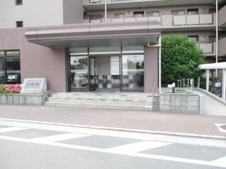 【エントランス】 | ファミールハイツ上野芝２番館 | 【オンライン対応可能！】オンライン通話等での物件紹介や住宅ローン相談等も対応可能です！