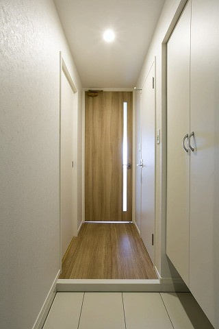 エンクレストベイサイド通りの玄関