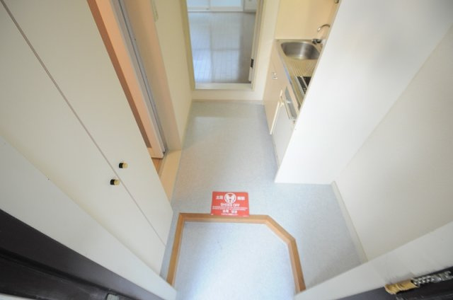 レオパレス春吉の玄関|同シリーズの類似となります。現況を優先致します。