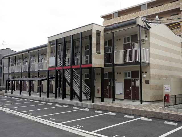 レオパレスＹＡＹＯＩⅡ番館の外観