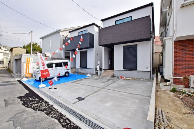 テラシエ塚口町6丁目新築一戸建て│4LDK+並列駐車2台可(車種制限有)