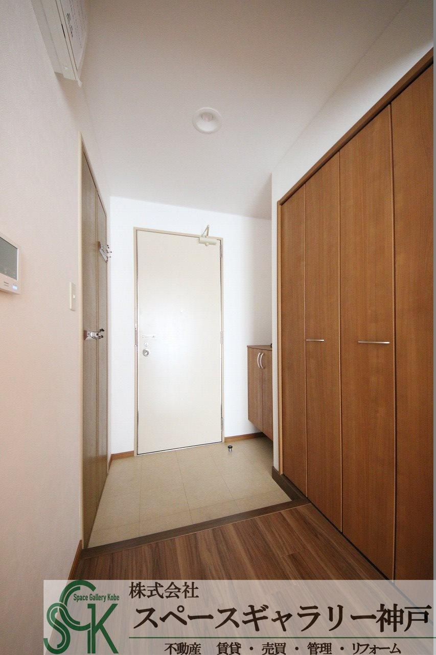 学園西カレッジハイツの玄関|※お部屋により仕様が異なる場合があります。