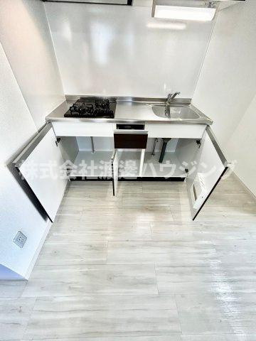 Fortuney江坂Ⅰのキッチン|キッチン下収納