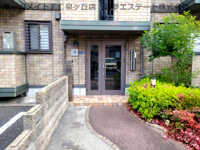 【エントランス】 | リビングタウン泉大津B棟