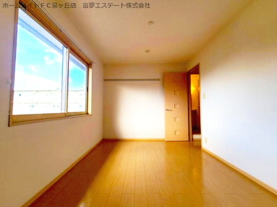 【洋室】 | リビングタウン泉大津B棟