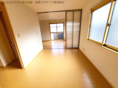 【洋室】 | リビングタウン泉大津B棟