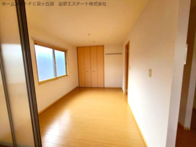 【洋室】 | リビングタウン泉大津B棟