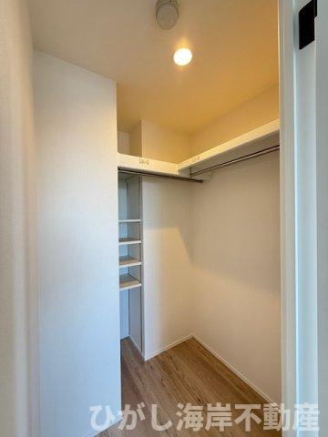 ライオンズプラザ茅ヶ崎の収納|新規リフォーム完了！　ウォークインクローゼット