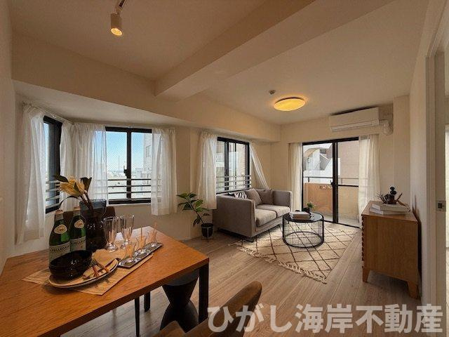 ライオンズプラザ茅ヶ崎の居間・リビング|新規リフォーム完了！　13.7帖　LDK