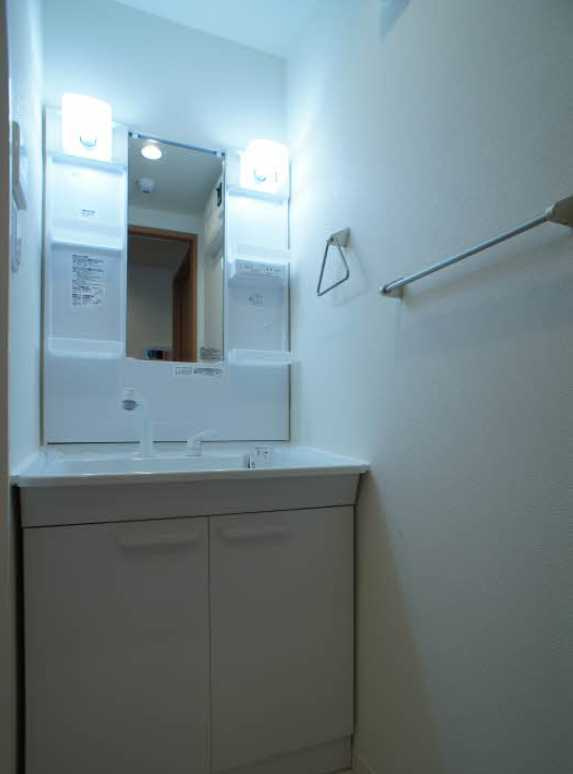 パティオ中目黒A　駅近　高遮音床システム　シャーメゾンの洗面所