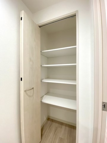 朝日プラザアクシス中の島の収納|ホール部分収納スペース！