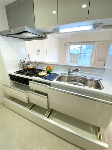 朝日プラザアクシス中の島のキッチン|キッチン収納も充実です◎