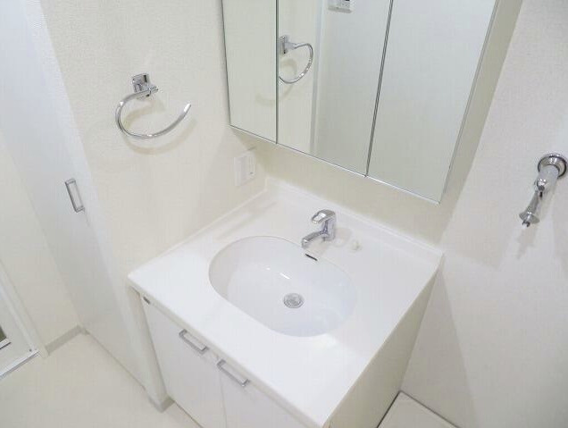 D’クラディア イヴァン初台の洗面所