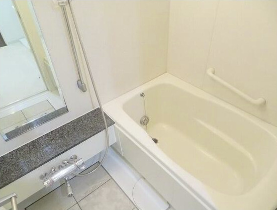 D’クラディア イヴァン初台の浴室