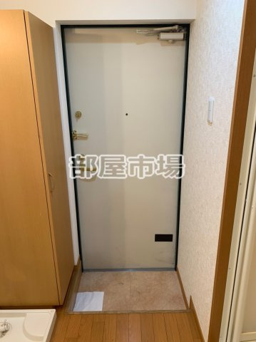 TRADIS NIPPORI.Sの玄関