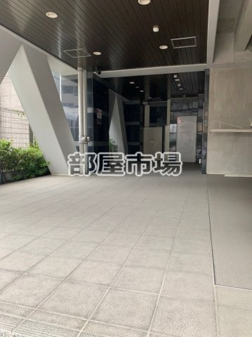 TRADIS NIPPORI.Sのエントランス