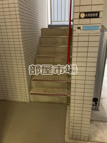 TRADIS NIPPORI.Sのその他共用部分|階段