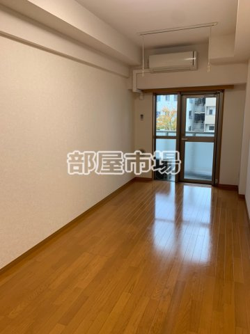 TRADIS NIPPORI.Sの居間・リビング