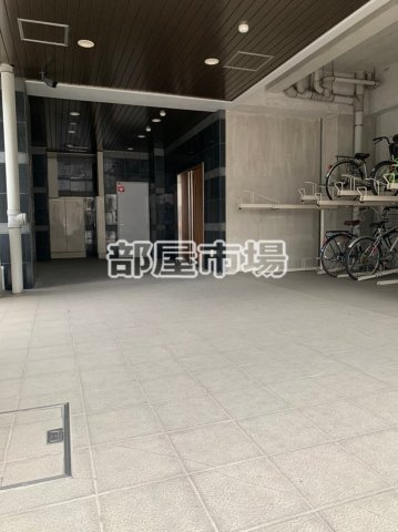 TRADIS NIPPORI.Sのエントランス