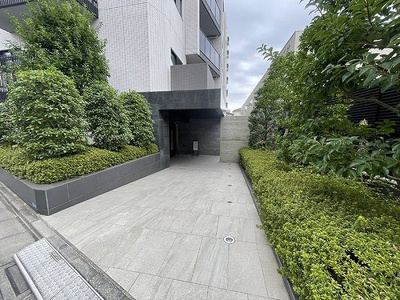 【エントランス】 | プレシス赤羽 | エントランス