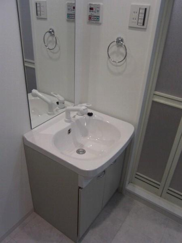 TRADIS RISE 錦糸町の洗面所