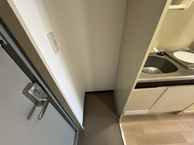 【玄関】 | ラフィネ西荻