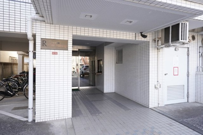 【エントランス】 | ラフィネ西荻