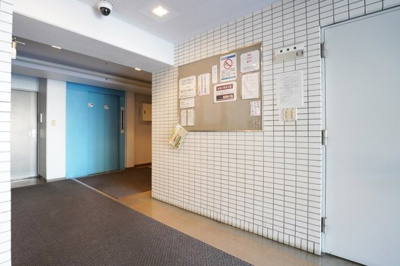 【エントランス】 | ラフィネ西荻