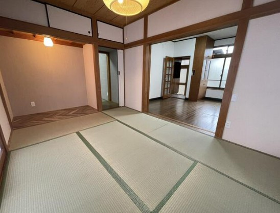 【中古】入間郡毛呂山町前久保南リフォーム中古住宅の和室|1F 6帖和室です！
