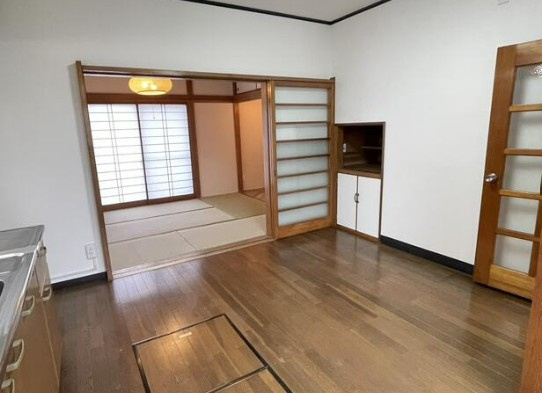 【中古】入間郡毛呂山町前久保南リフォーム中古住宅の居間・リビング