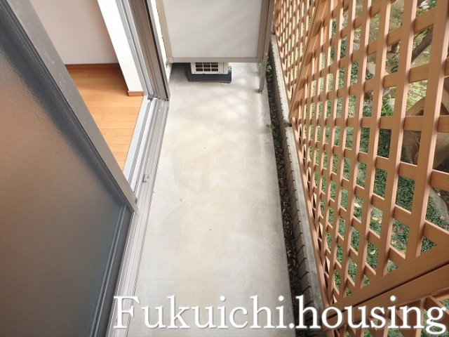 リンデンハイム豪徳寺のバルコニー