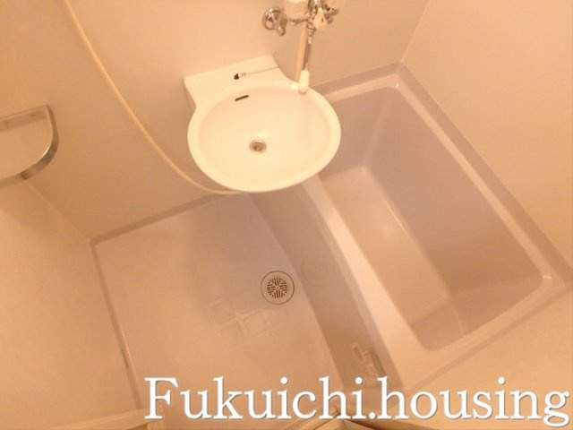 リンデンハイム豪徳寺の浴室