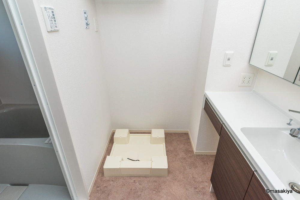 チャス　レジデンス　Ⅰの洗面所|室内洗濯機置き場