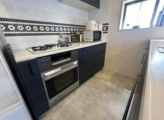 【中古】入間郡三芳町藤久保中古住宅のキッチン|オーブン付きキッチン