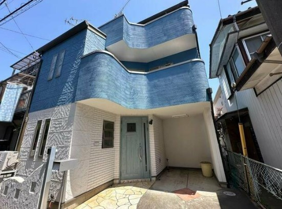 【中古】入間郡三芳町藤久保中古住宅の外観|鶴瀬駅徒歩１５分♪都市ガス・本下水！